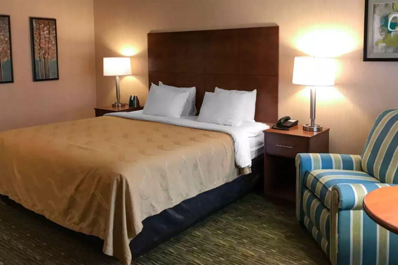 Quality Inn Бедфорд Экстерьер фото
