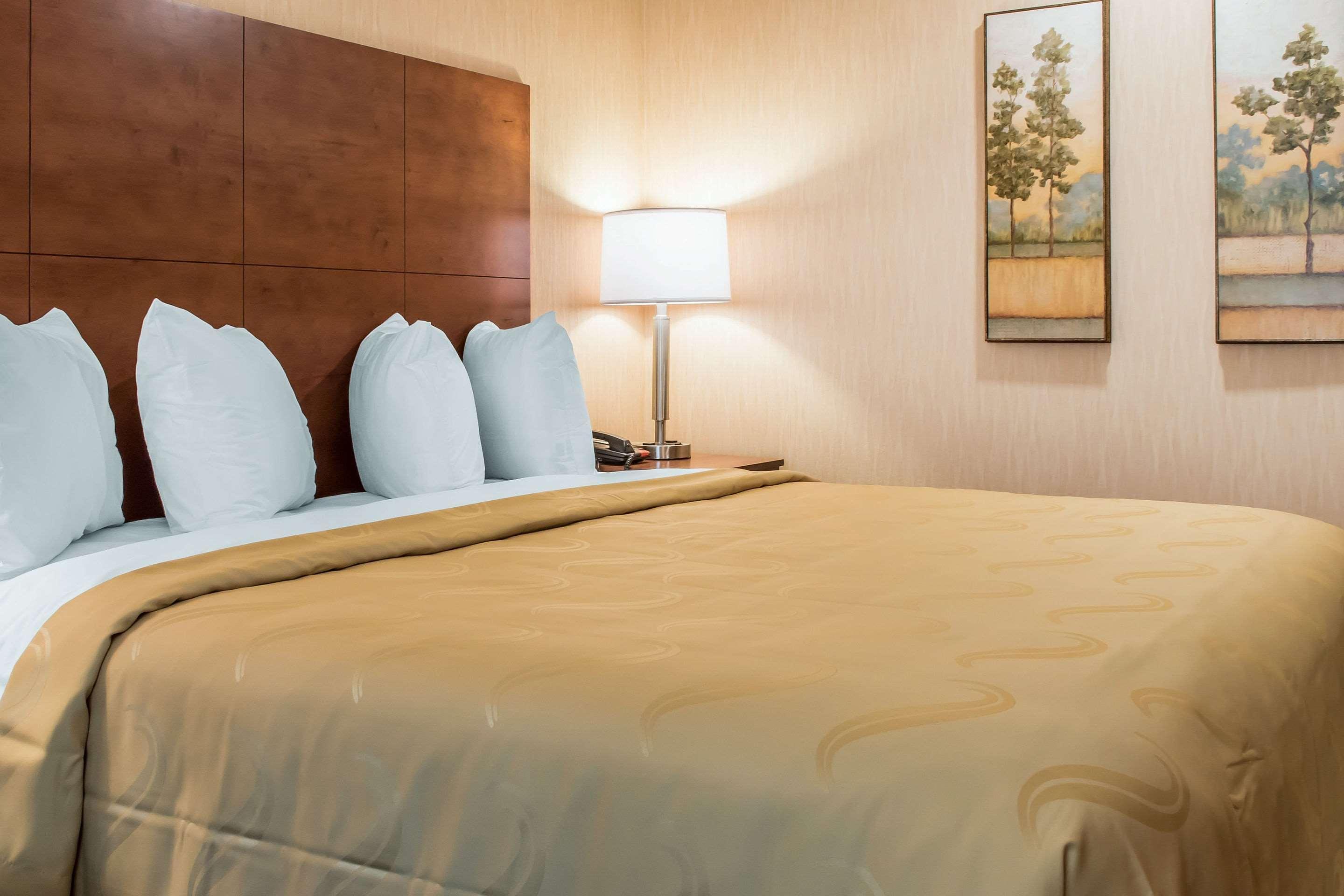 Quality Inn Бедфорд Экстерьер фото