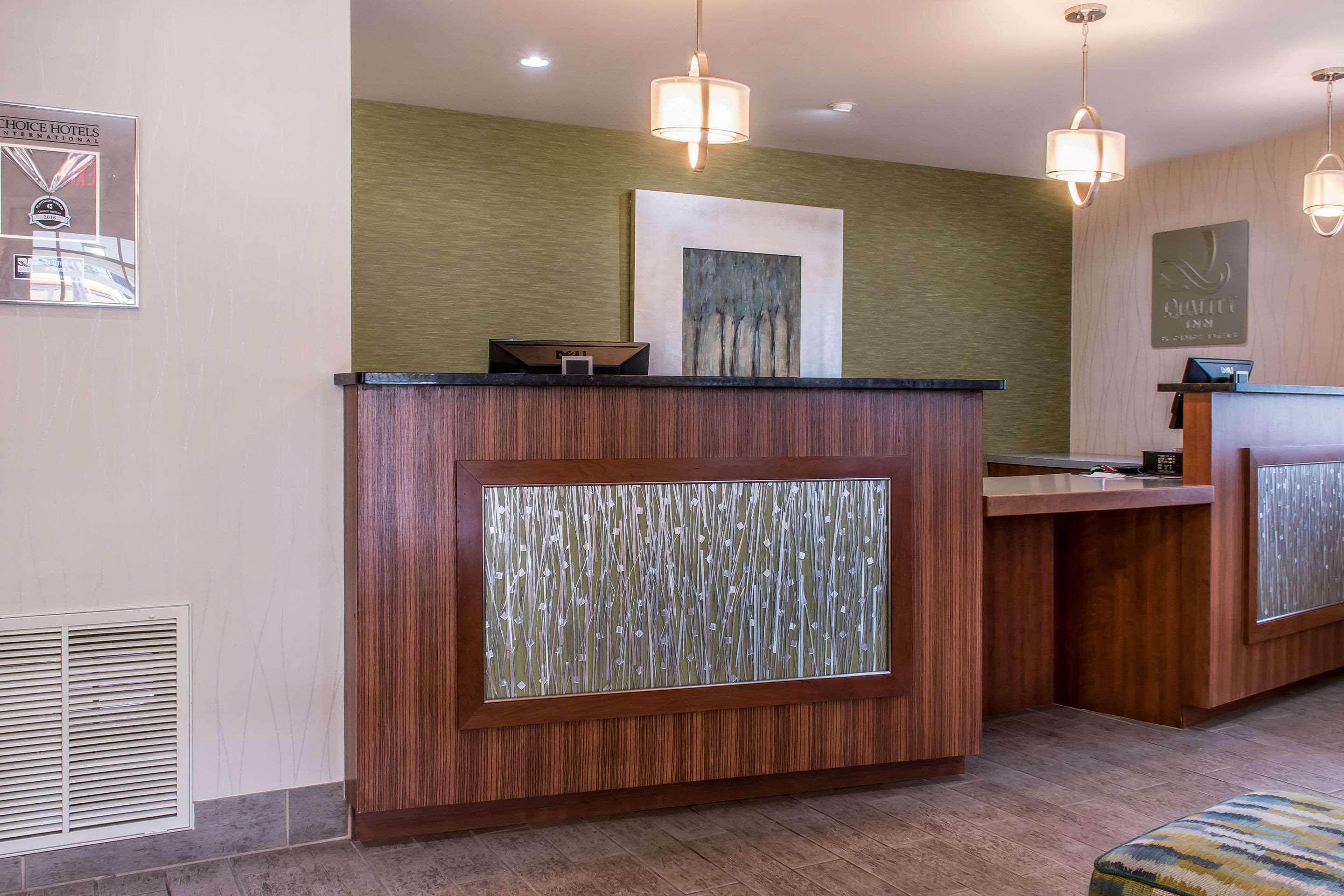 Quality Inn Бедфорд Экстерьер фото