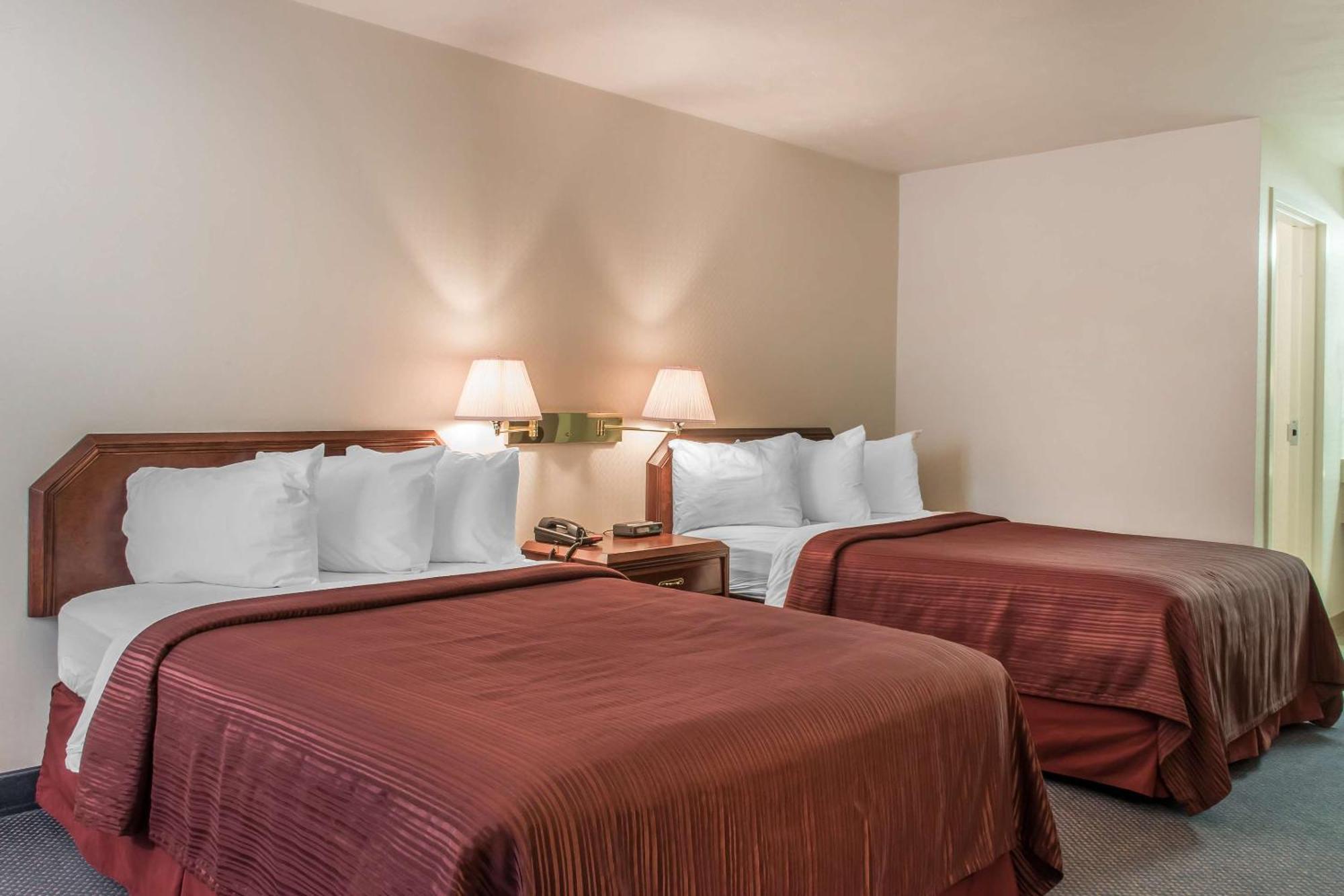 Quality Inn Бедфорд Экстерьер фото
