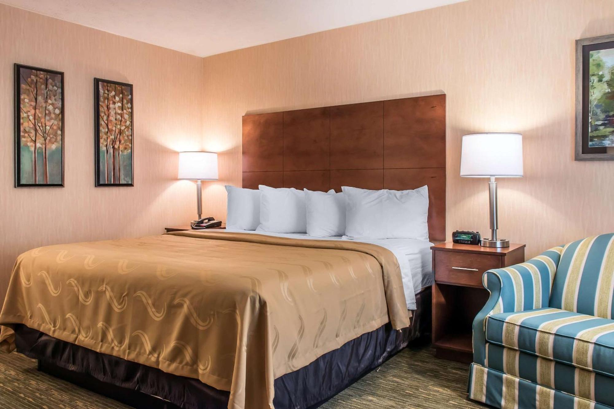 Quality Inn Бедфорд Экстерьер фото