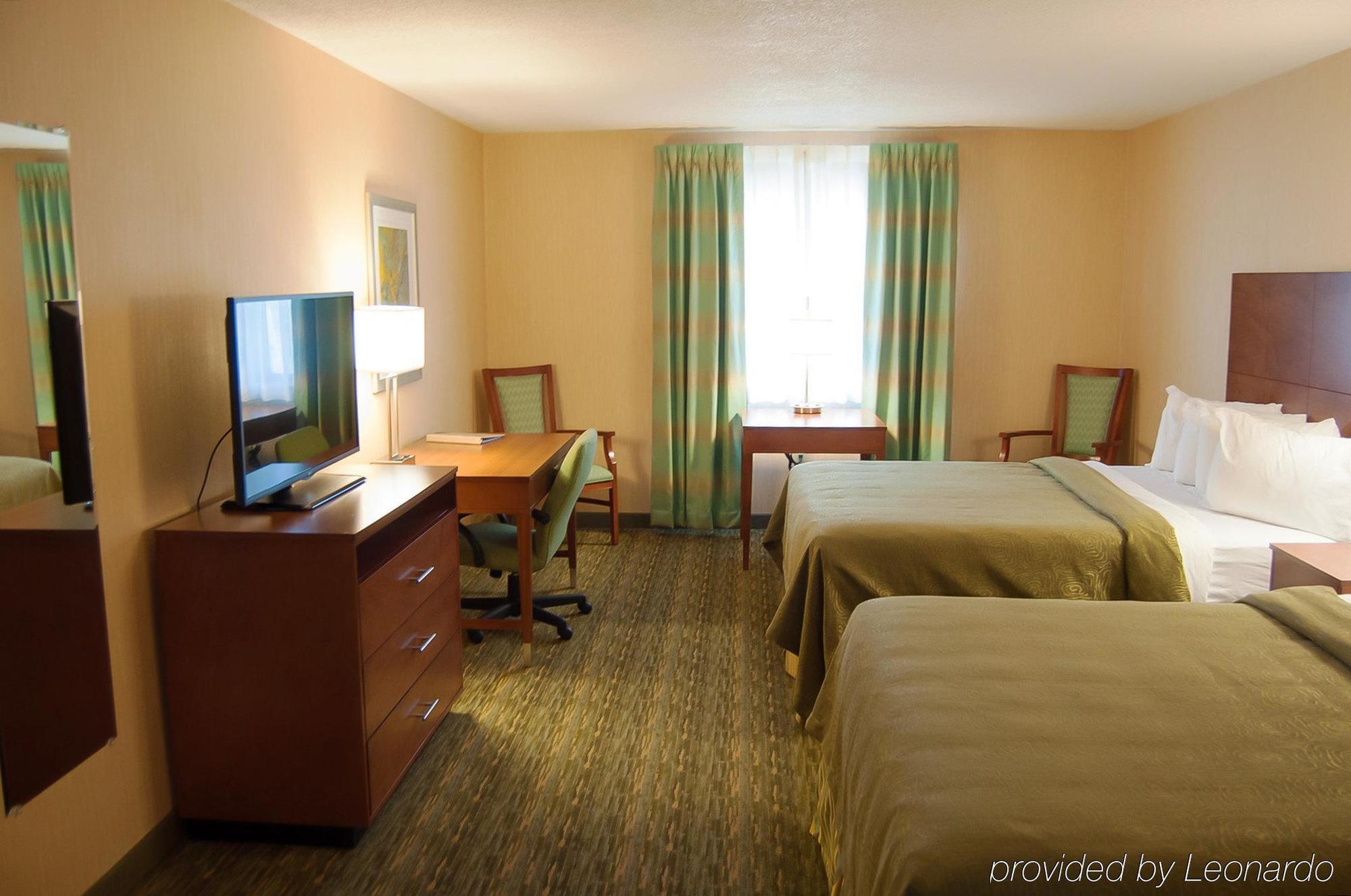 Quality Inn Бедфорд Экстерьер фото